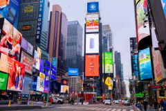 微信棋牌游戏代理平台:中山登上纽约时代广场，向全球华人华侨
